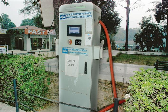 Electric Vehicle Charging Stations Struggle to Keep Pace with Rising Demand on Haryana's NH-44